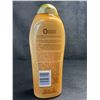 Image 2 : OGX Smoothing+ Coconut Coffee Body Scrub & Wash (577ml) Exfoliating Body Wash - New