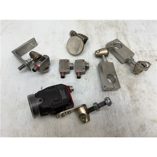 Lot of Keyence Items #IV-H500CA plus Sensors