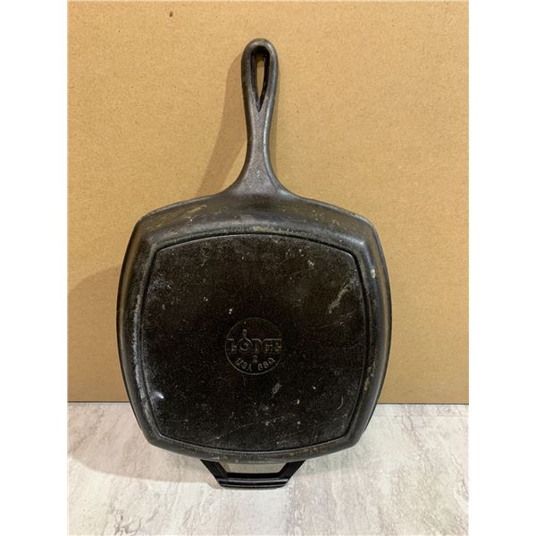 Lodge Cast Iron Pan 10" Square