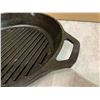 Image 5 : Lodge Cast Iron Pan 10" Round Ribbed