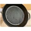 Image 6 : Lodge Cast Iron Pan 10" Round Ribbed