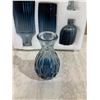 Image 2 : 6 Pcs Blue Glass Bud Vase Set