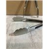 Image 2 : 2 Pack of Locking Metal Tongs