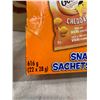 Image 4 : Box of Goldfish Crackers - only 20 Snack Packs