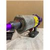 Image 11 : Dyson V10 Animal Cordless Vacuum w/ Charger