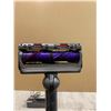 Image 12 : Dyson V10 Animal Cordless Vacuum w/ Charger