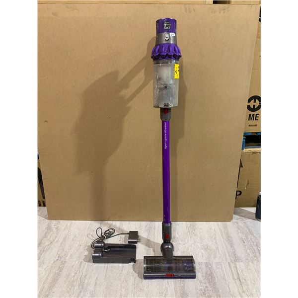 Dyson V10 Animal Cordless Vacuum w/ Charger