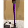 Image 3 : Dyson V10 Animal Cordless Vacuum w/ Charger