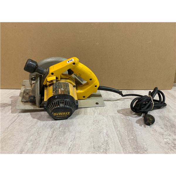 DeWalt DW364 7 1/4 in Circular Saw