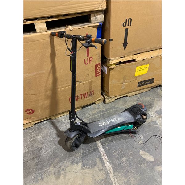 Mercane WideWheel Pro Electric Scooter - For Parts or Repair