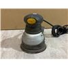 Image 2 : Mastercraft Maximum 5 inch Random Orbit Sander - Variable Speed