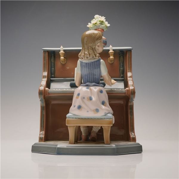 Lladro Practice Makes Perfect Figurine 5462
