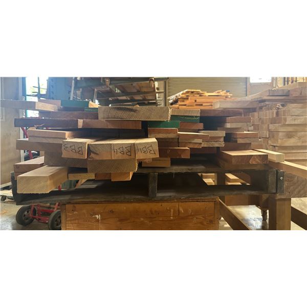 Pallet Mix Size & Species - Mostly Mahogany & Rift White Oak