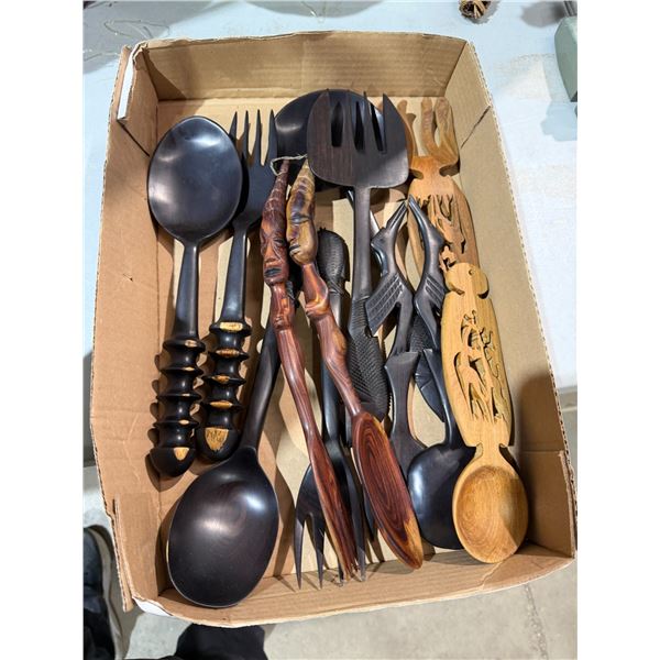 Wooden carved utensils