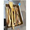 Image 1 : Wooden utensils