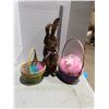 Image 1 : Easter baskets and bunny