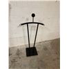Image 1 : Clothing Butler display stand