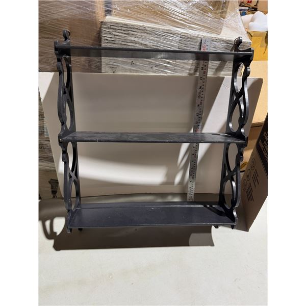 Wall hanging knickknack shelf