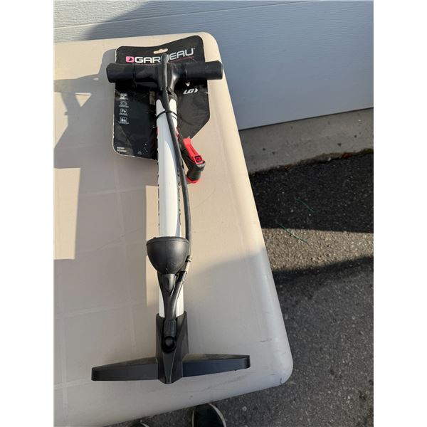 GARNEAU bike pump
