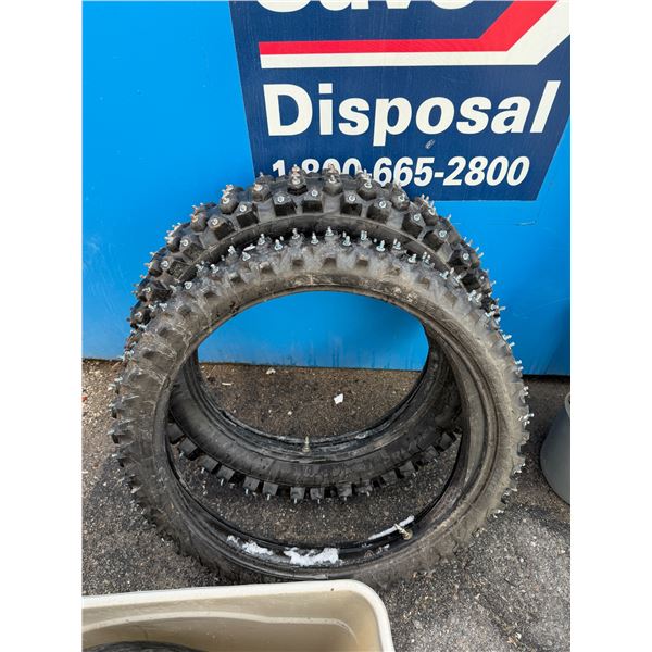 Studded dirtbike tires 90/100–21