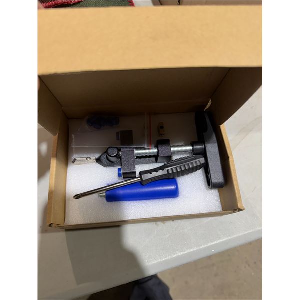 Integrated tile and glass cutter hand tool