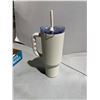 Image 1 : To go cup with straw