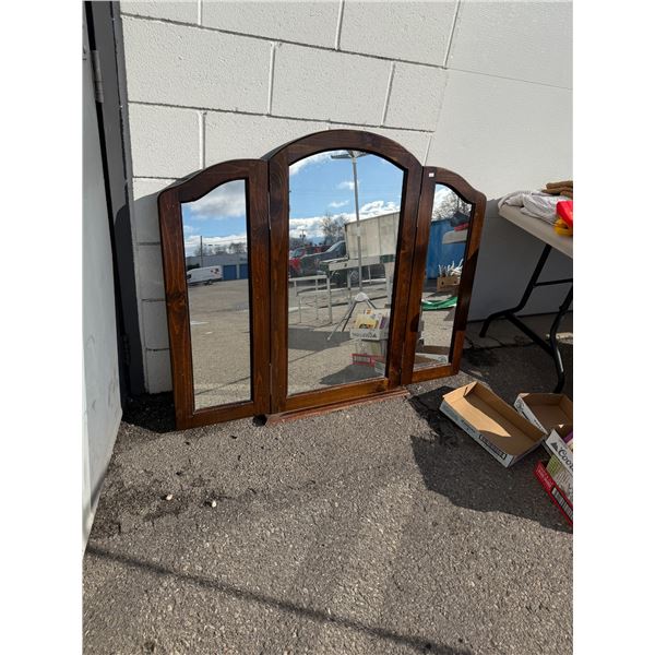 Tri fold mirror