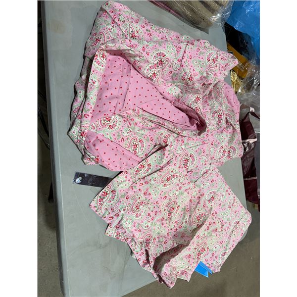 Duvet, cover and pillowcases queen?