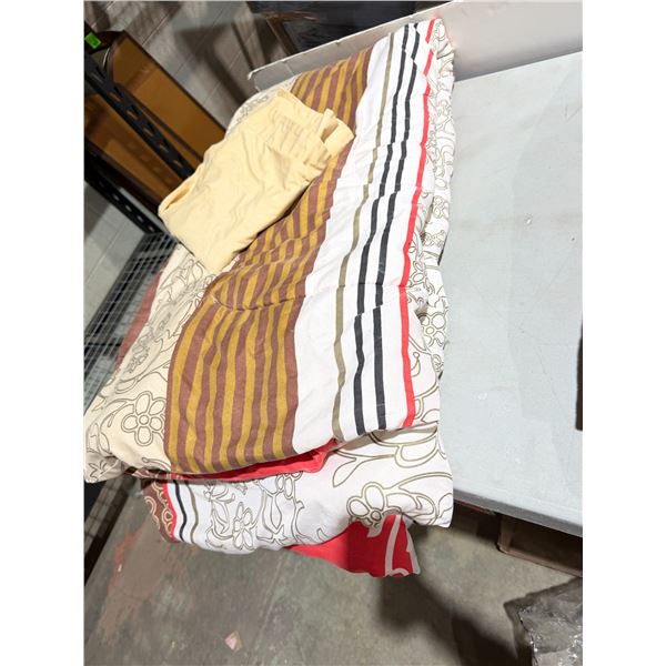 Comforter and pillow pillowcase