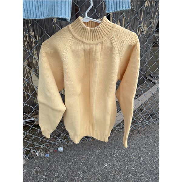 INGO pure wool sweater size not shown