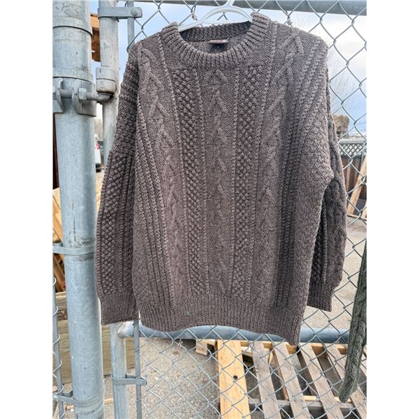 LESOTHO  hand, nets, pure wool sweat sweater