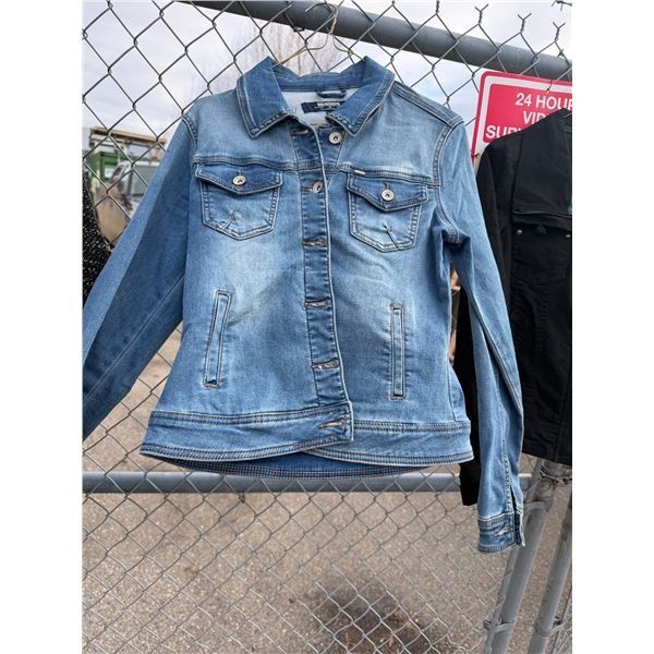 Lois denim size small