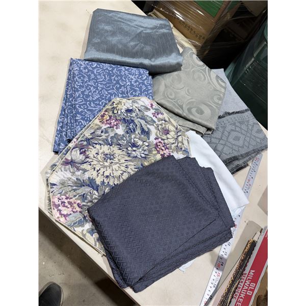 Table cloths and placements