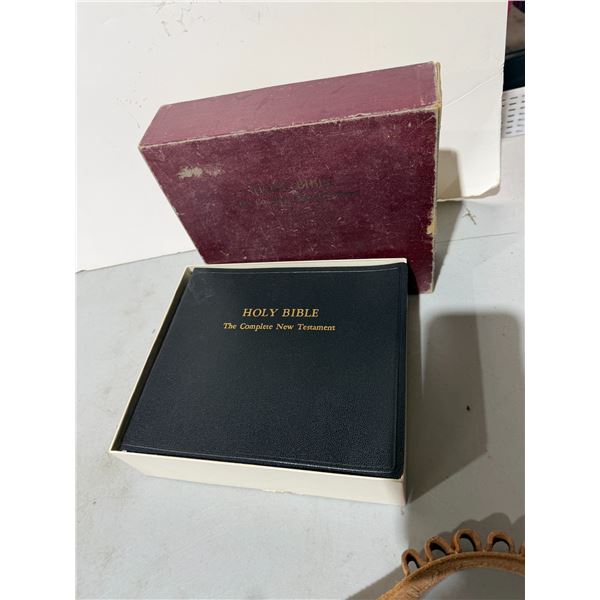 Holy Bible, the complete New Testament on 45 Records