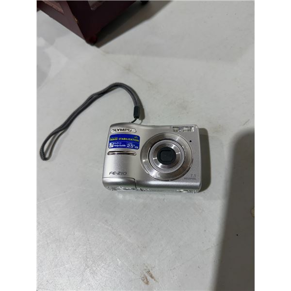 Olympus FE – 210 7.1 megapixel camera