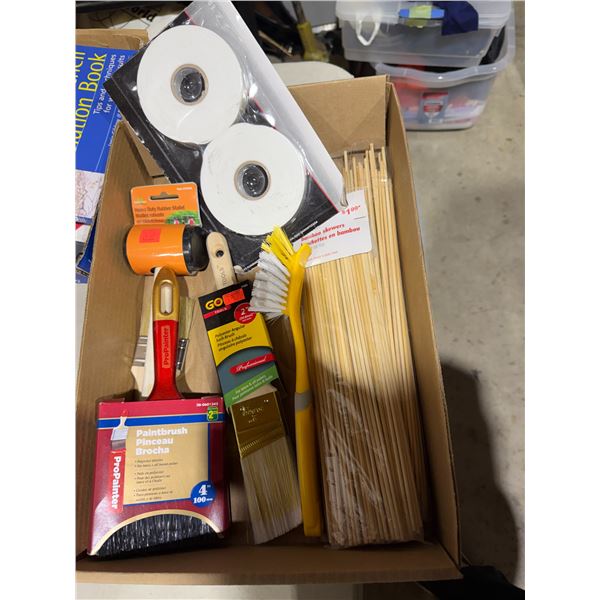 Paint brushes and bamboo skewers, etc.