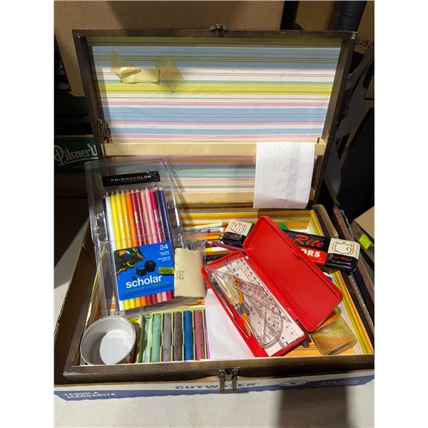 Art, pencils and artist items