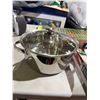 Image 1 : Stainless steel pot