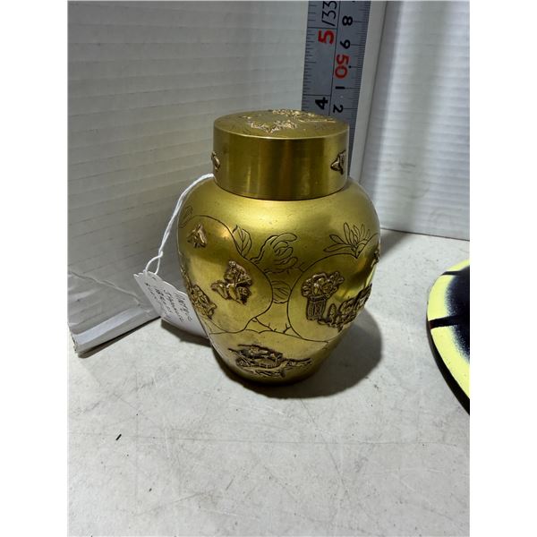 Antique Japanese bronze sent jar with applied to figures