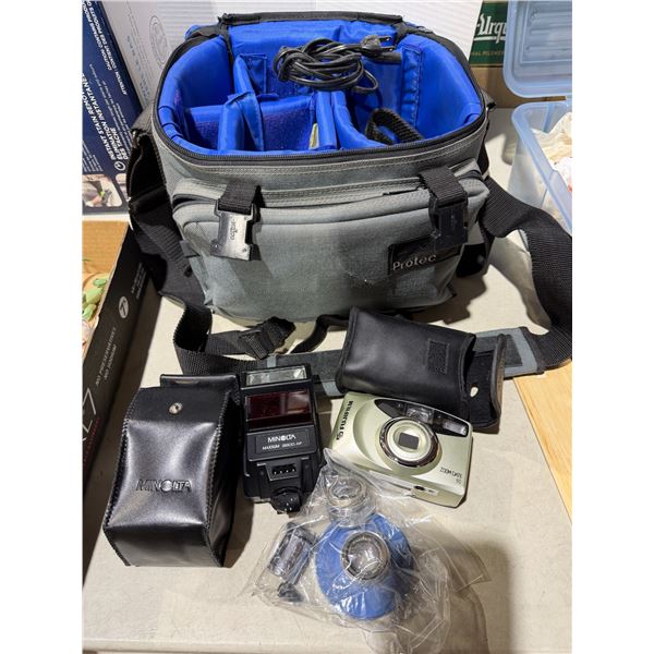 Fuji Zoom date 60 camera Minolta Maxim 2800 AF flash and other camera items and bag