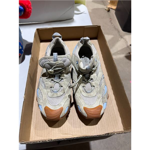 ECCO shoes size 10.5