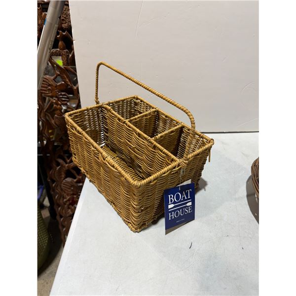 NWT condiment cutlery basket