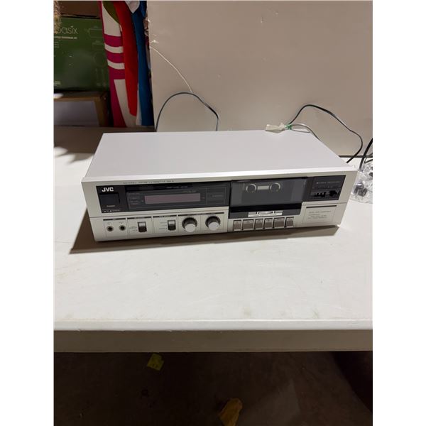 JVC stereo cassette deck model KD – V120