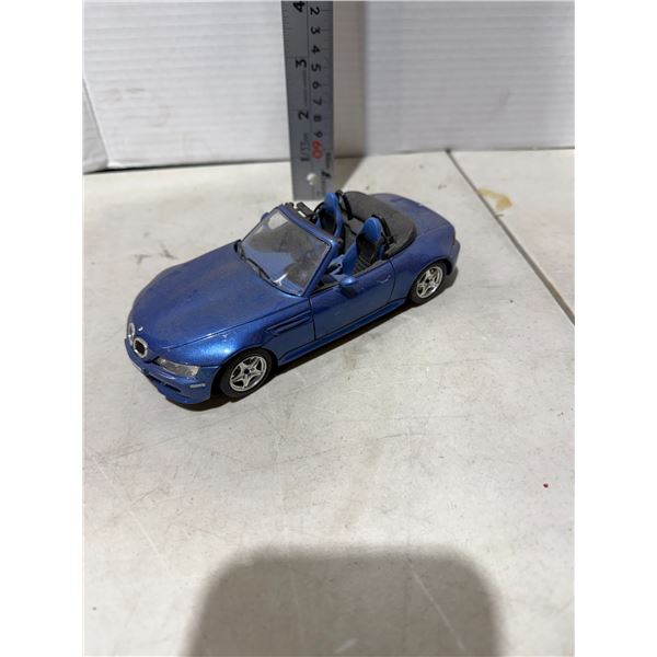 BMW 124 scale