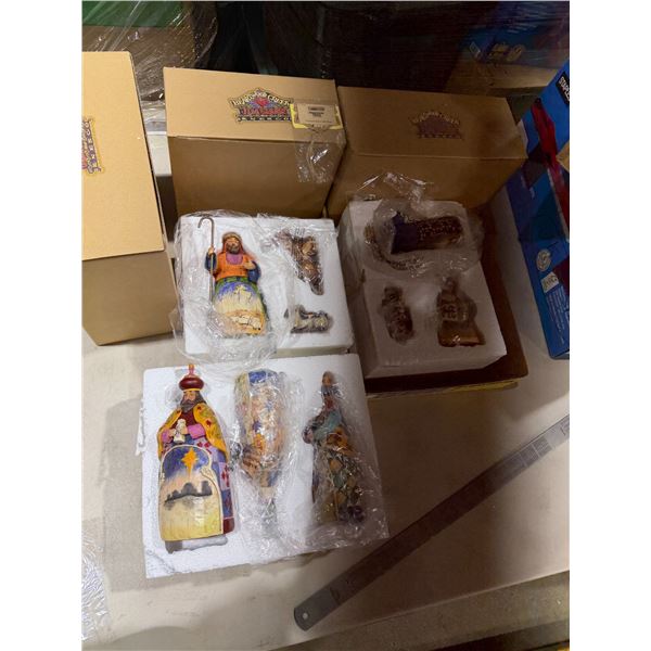 Jim shore Hartwood Creek figurines