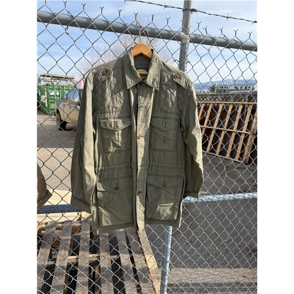 CABELAS jacket size medium regular