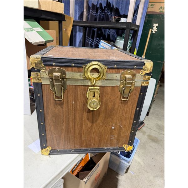 Storage chest