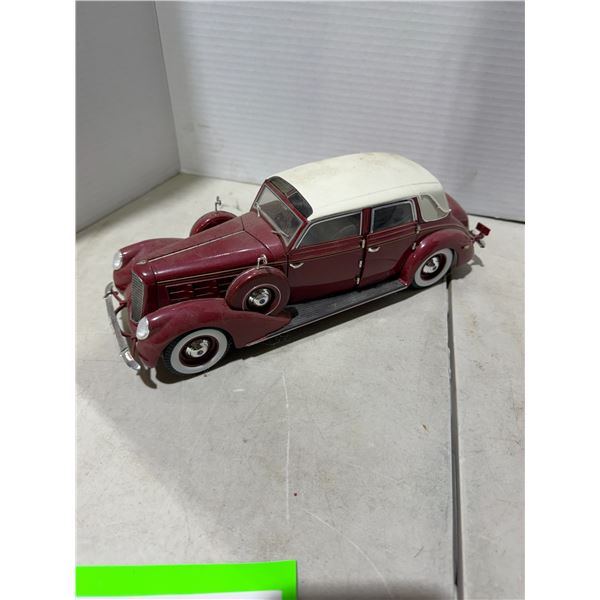 1937 Lincoln touring 1/18 scale
