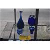 Image 1 : HAND BLOWN ART GLASS VASE, COBALT VASE & SMALL CUPS (4 PCS)