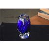 Image 4 : HAND BLOWN ART GLASS VASE, COBALT VASE & SMALL CUPS (4 PCS)